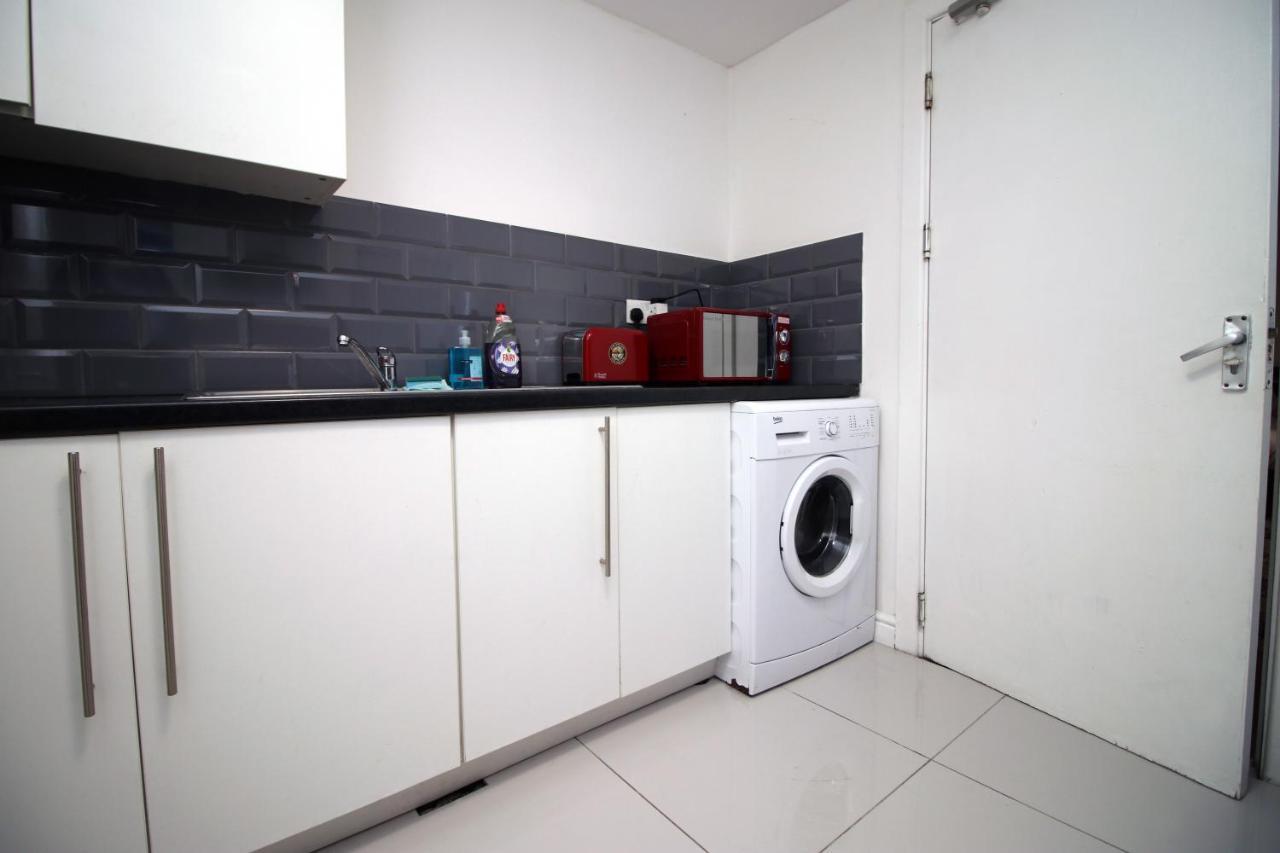 Lovely Flat With Free Parking - Near To Center * Swansea